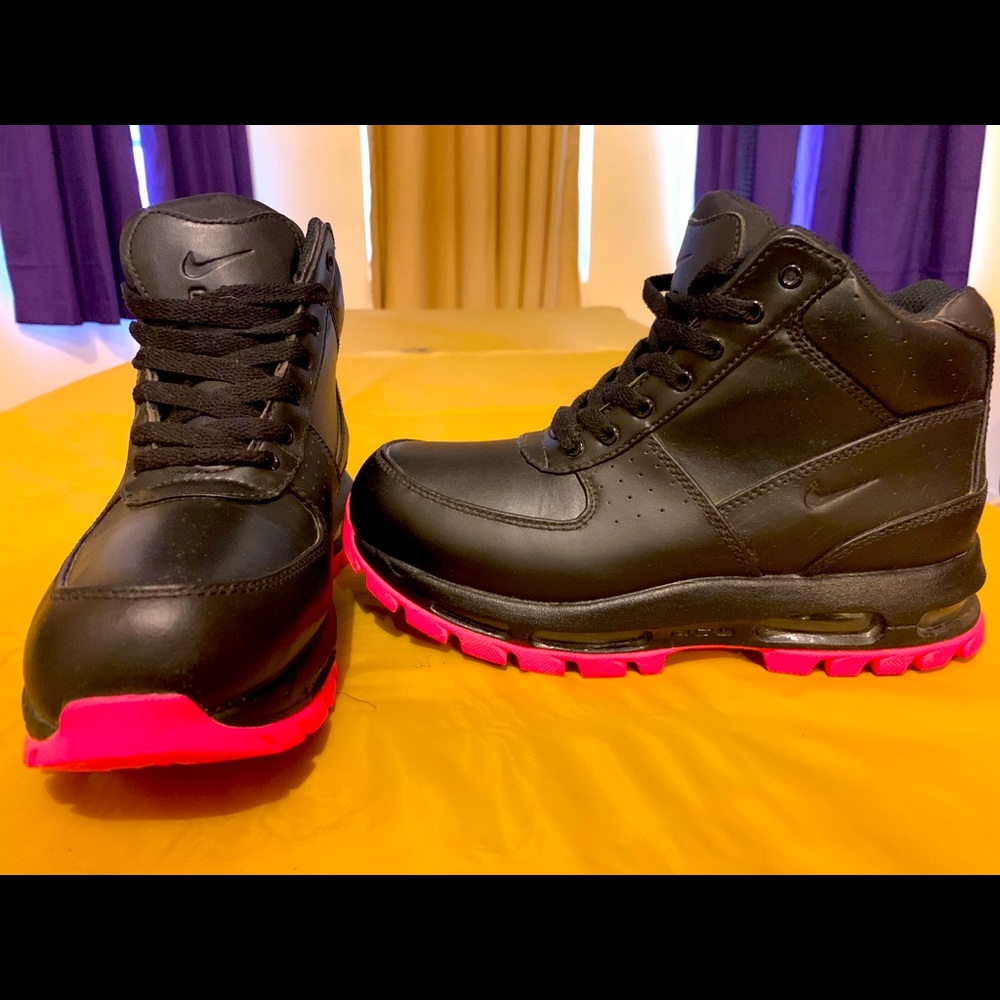Nike Boots